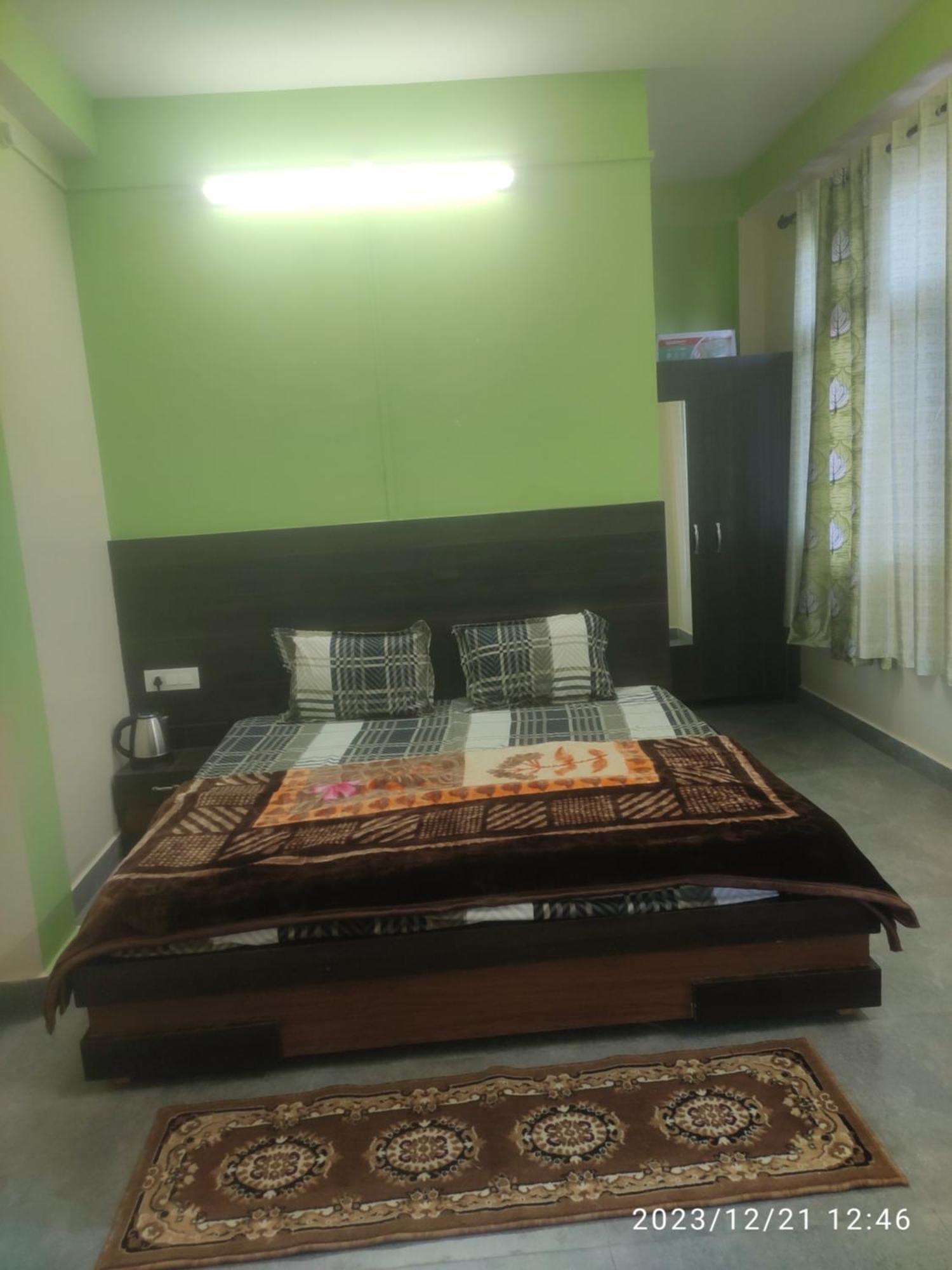 Tree Valley Homestay Chail Ngoại thất bức ảnh