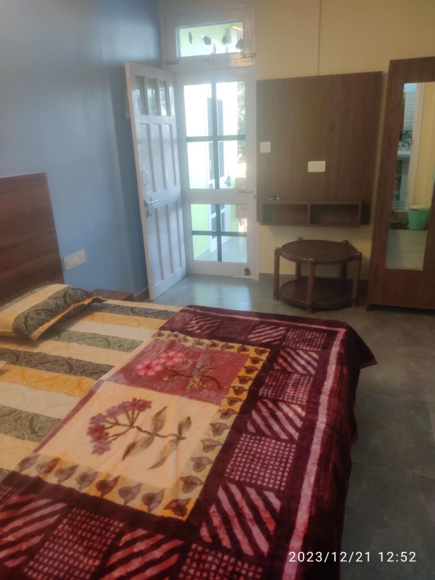 Tree Valley Homestay Chail Ngoại thất bức ảnh